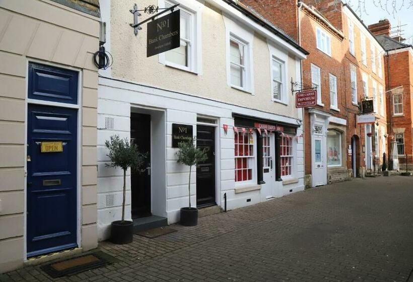 Отель The Solo No 1 Bank Chambers