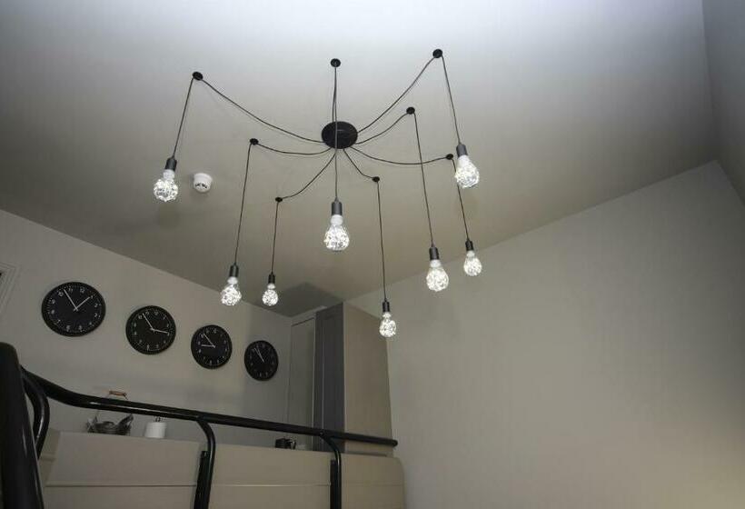 Отель The Solo No 1 Bank Chambers