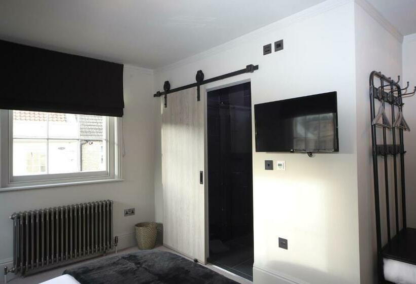 Отель The Solo No 1 Bank Chambers