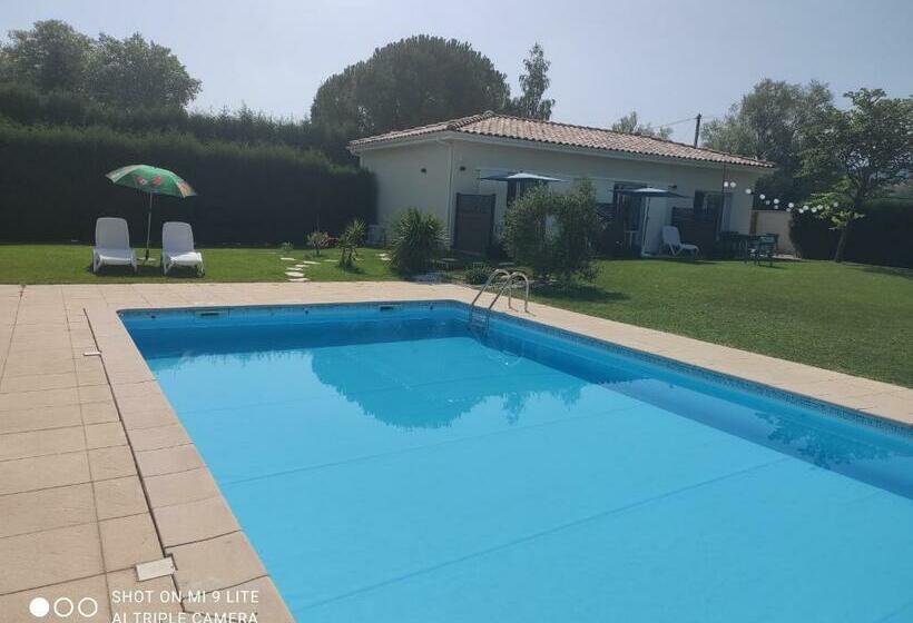 פנסיון Les Pitchounettes