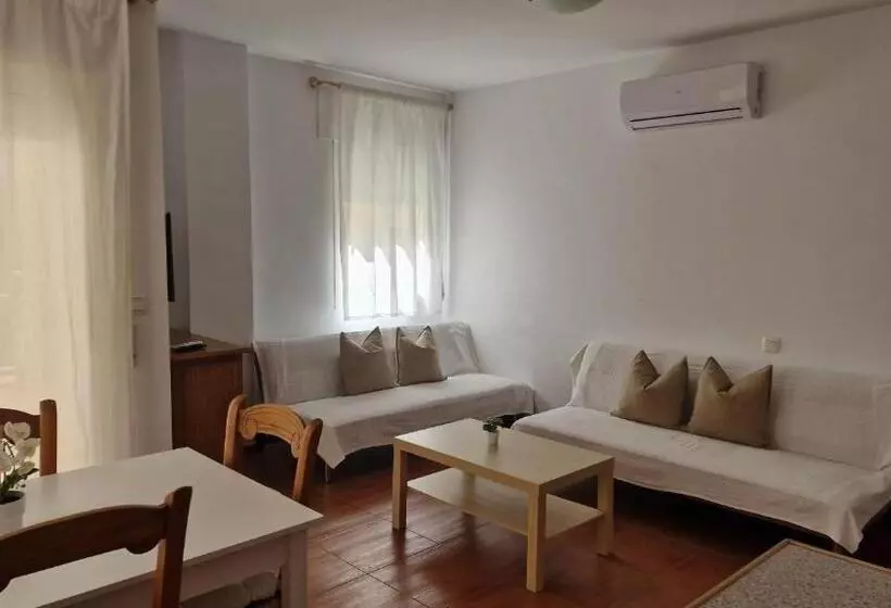 Apartamentos Latin