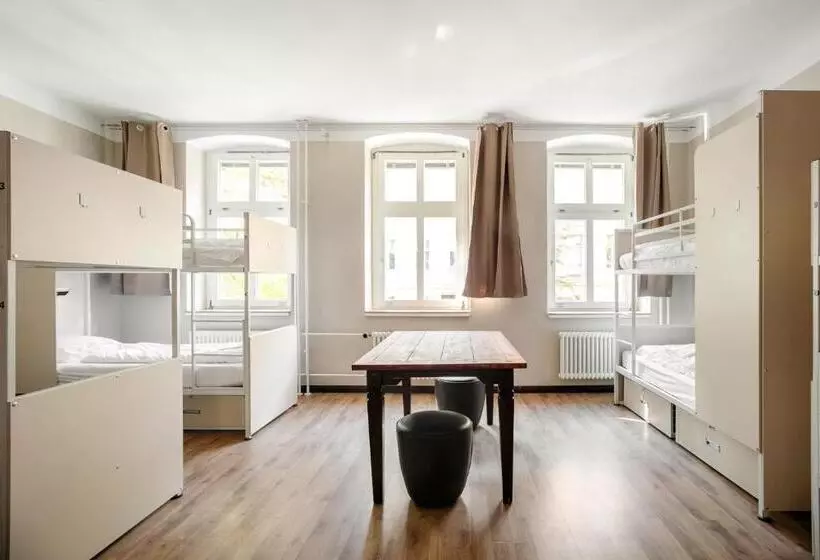 Eastseven Berlin Hostel