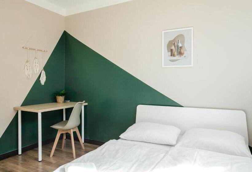 Eastseven Berlin Hostel