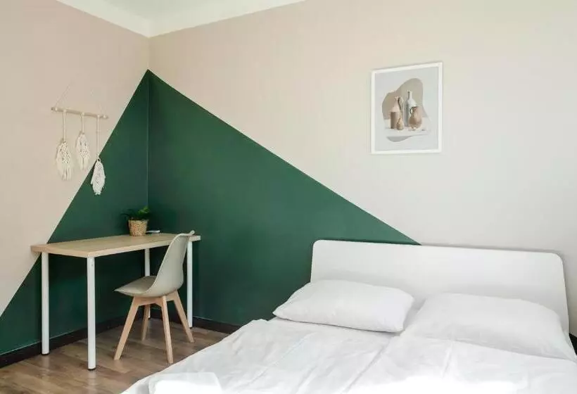 Eastseven Berlin Hostel