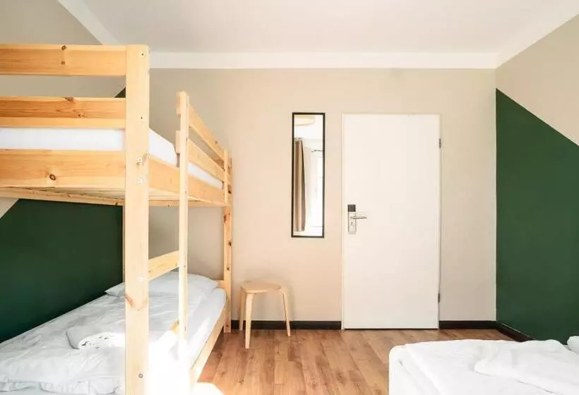 Eastseven Berlin Hostel