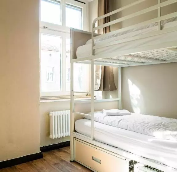 Eastseven Berlin Hostel