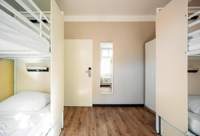 Eastseven Berlin Hostel