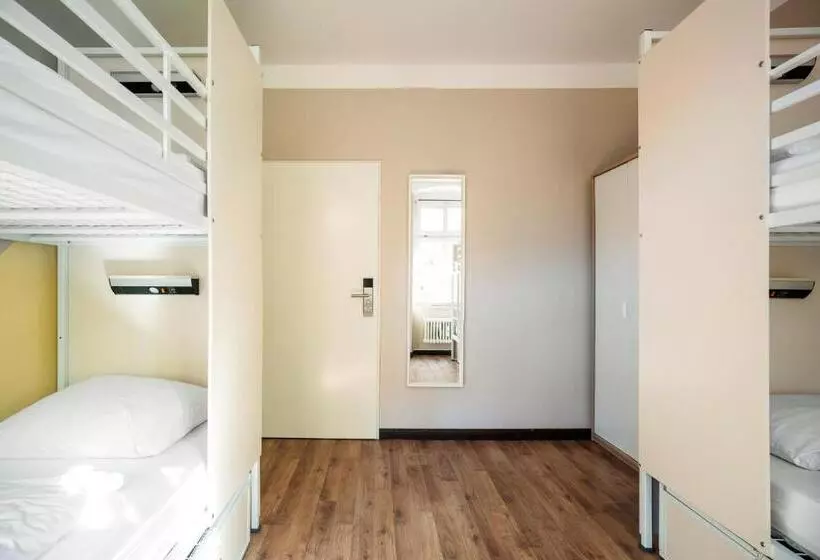 Eastseven Berlin Hostel