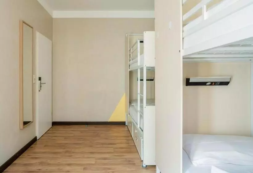 Eastseven Berlin Hostel