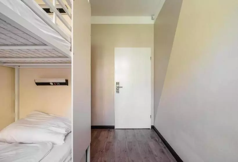 Eastseven Berlin Hostel