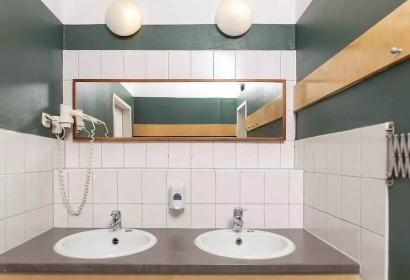 Eastseven Berlin Hostel