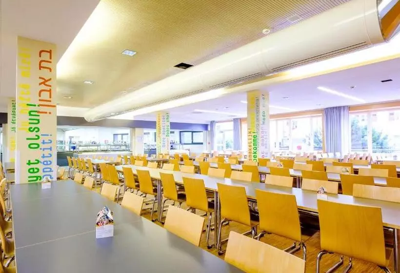 Hi Munich Park Youth Hostel