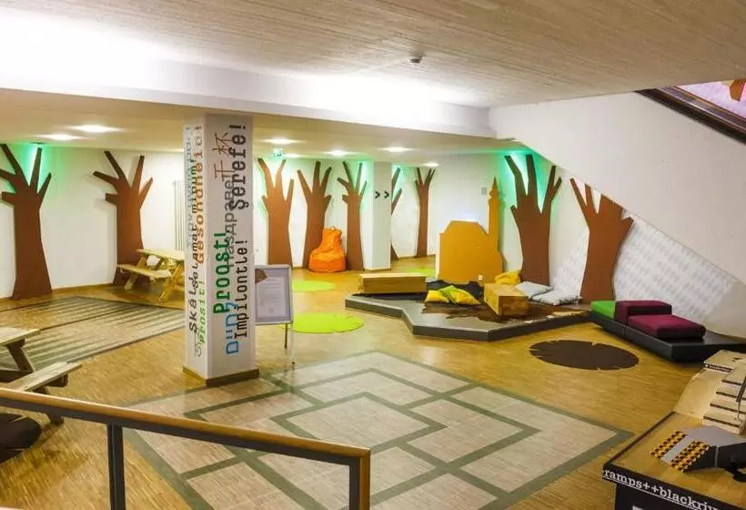 Hi Munich Park Youth Hostel