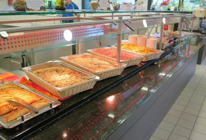 Hi Munich Park Youth Hostel