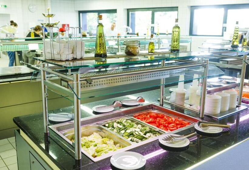 Hi Munich Park Youth Hostel