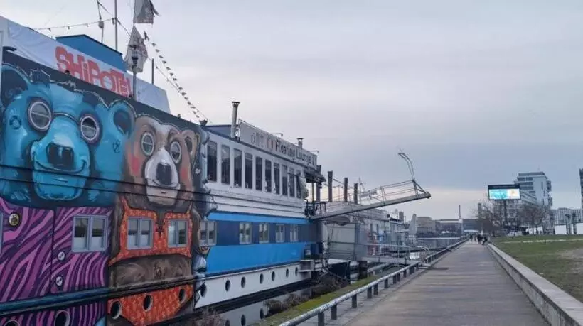 مسافرخانه Shipotel Berlin Gmbh, Shipotel Eastern & Shipotel Western