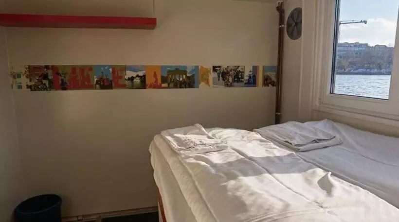 مسافرخانه Shipotel Berlin Gmbh, Shipotel Eastern & Shipotel Western