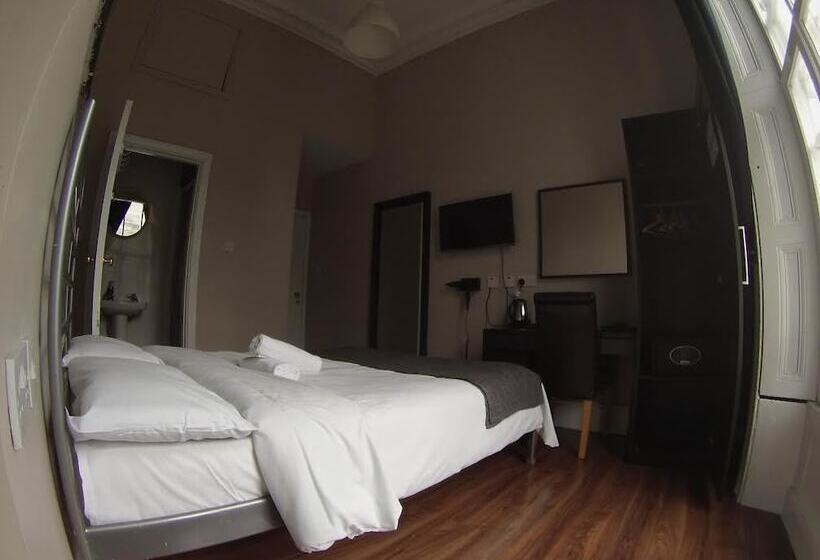 בית מלון כפרי Backpackers Citi Hostel