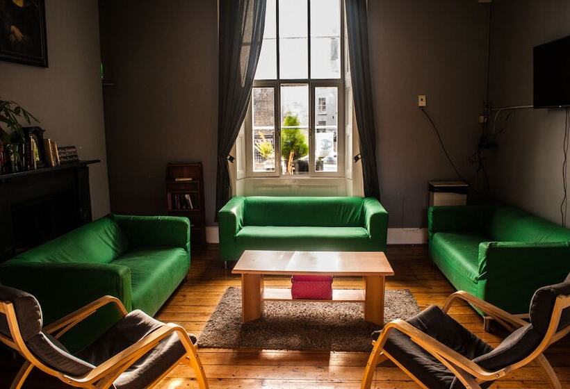 בית מלון כפרי Backpackers Citi Hostel