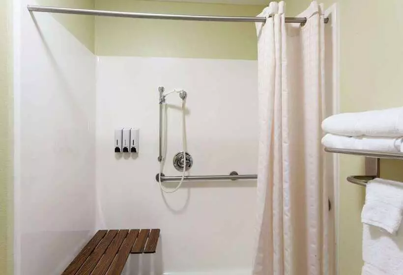 Отель Baymont By Wyndham Dale