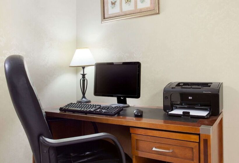 호텔 Baymont By Wyndham Dale