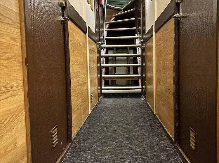 호텔 Den Röda Båten