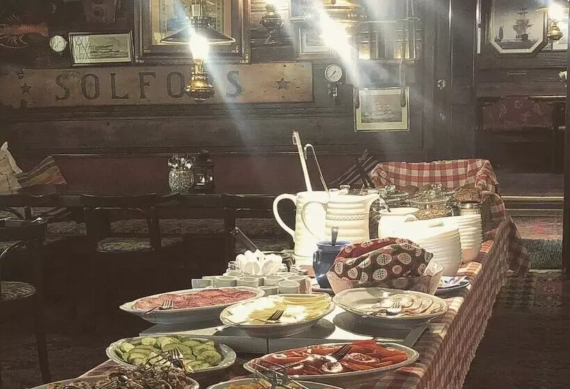 호텔 Den Röda Båten