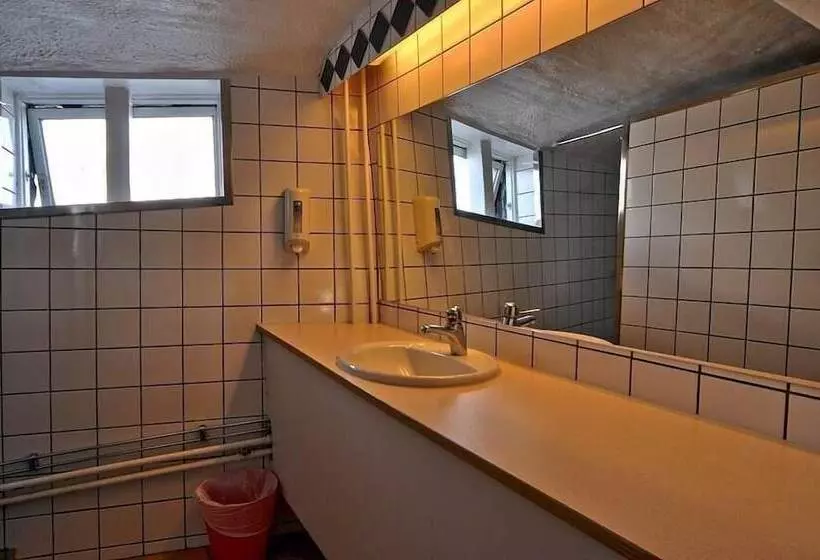 호텔 Den Röda Båten