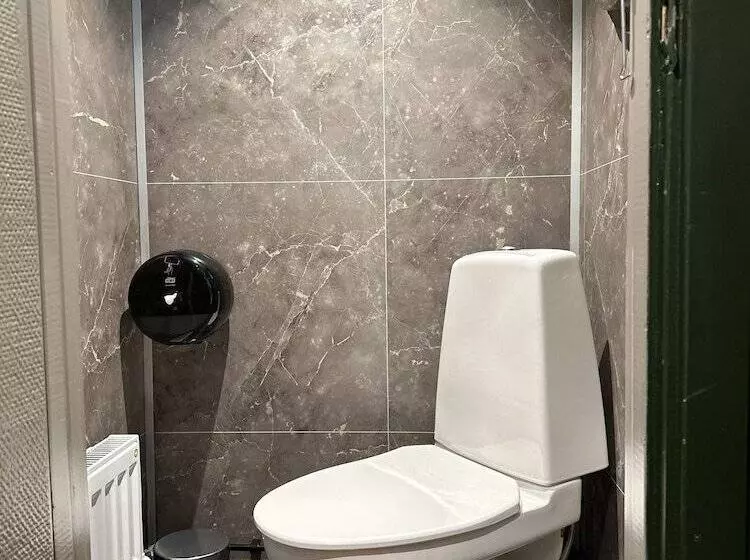 호텔 Den Röda Båten