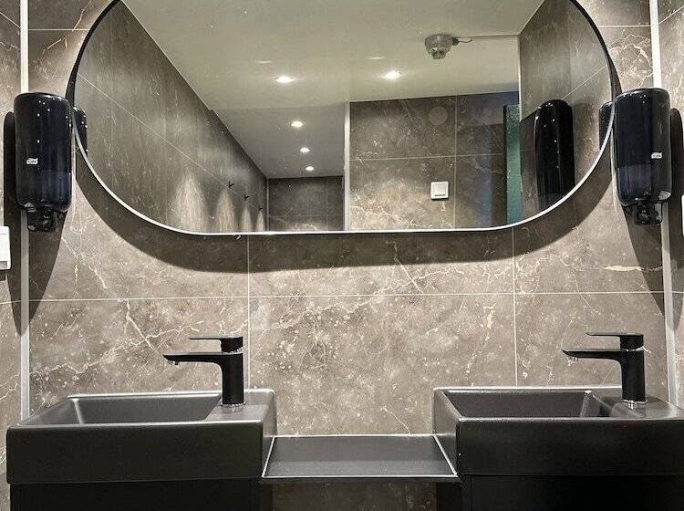 ホテル Den Röda Båten