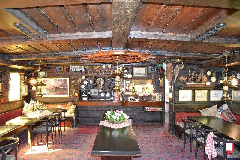 ホテル Den Röda Båten