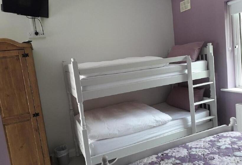 Szálloda The Benwiskin Centre