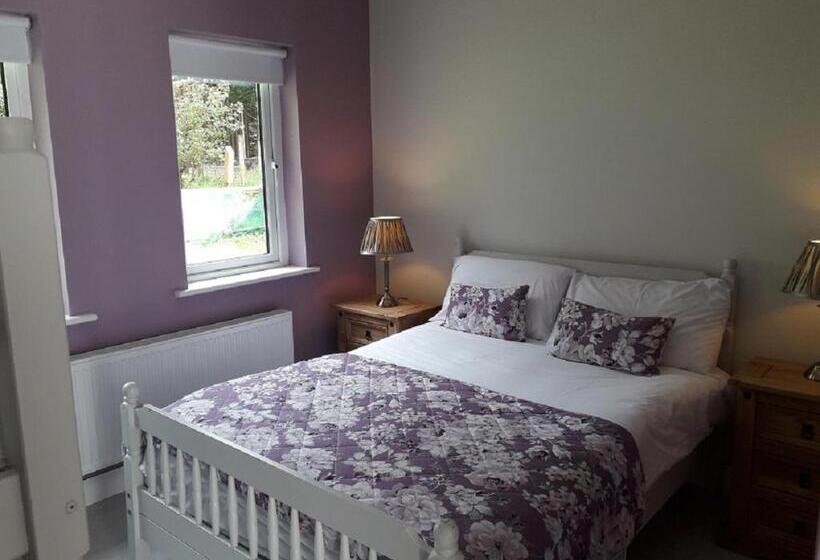 Szálloda The Benwiskin Centre