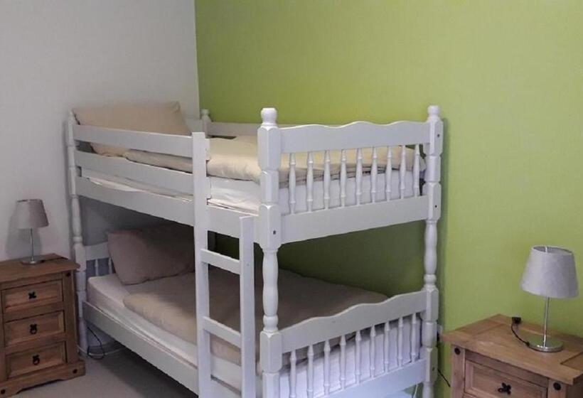 Szálloda The Benwiskin Centre