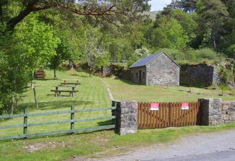 Szálloda The Benwiskin Centre