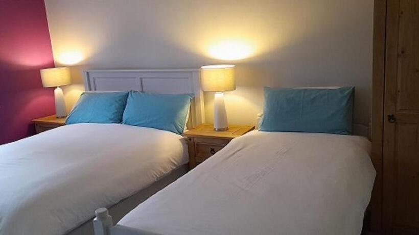 Szálloda The Benwiskin Centre