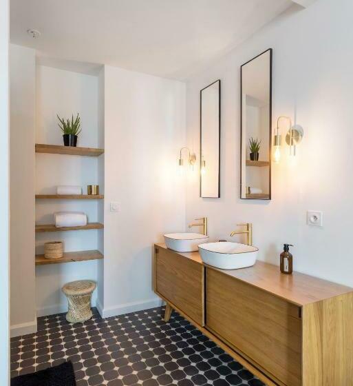 تختخواب و صبحانه Libertitu