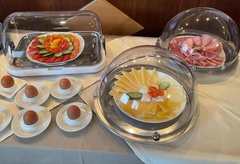 مبيت وإفطار Pension Seeblick Purbach