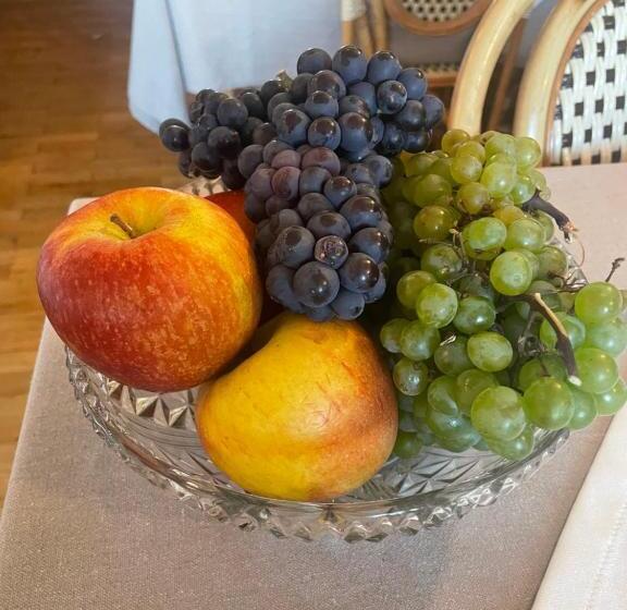 مبيت وإفطار Pension Seeblick Purbach