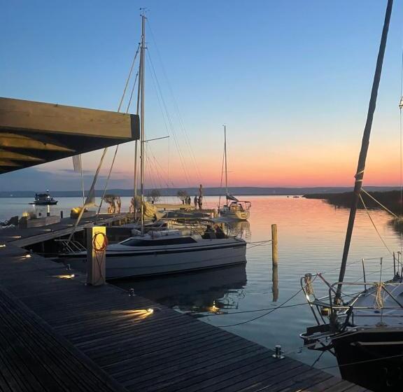 مبيت وإفطار Pension Seeblick Purbach