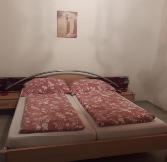 مبيت وإفطار Pension Seeblick Purbach