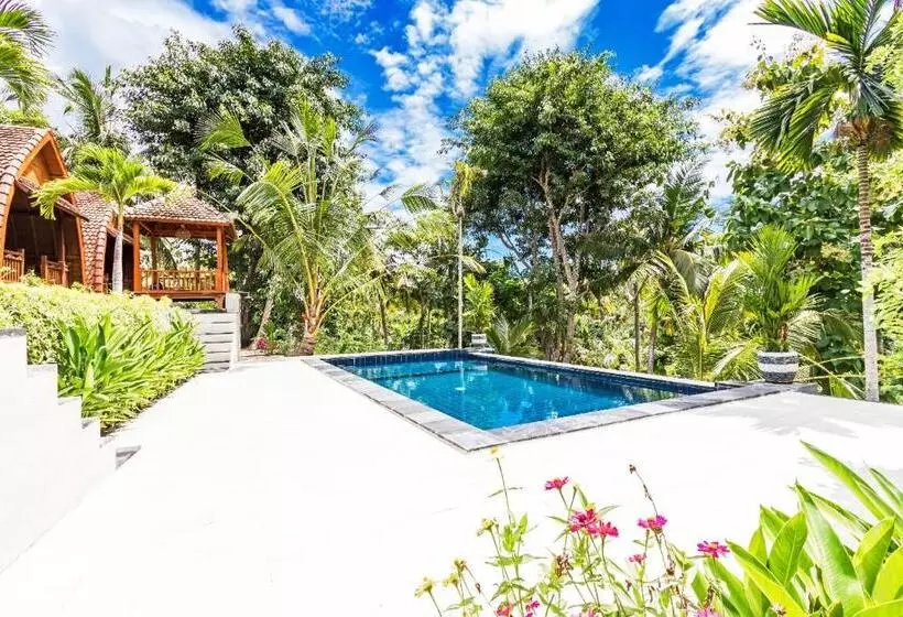 هتل Kelingking Mesari Villa And Spa