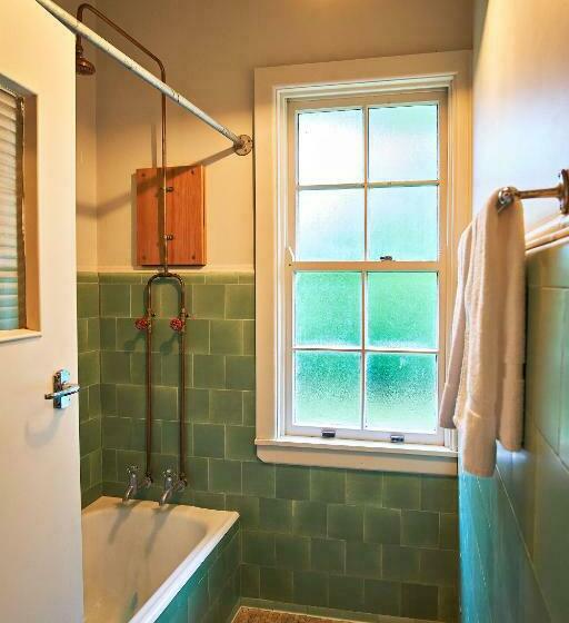 فندق على الطريق Royal Matawhero