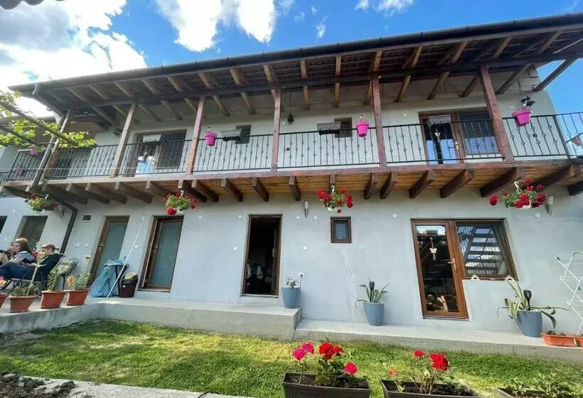 پانسیون Casa Din Sat