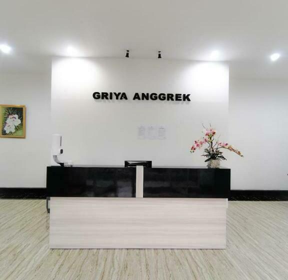 بنسيون Griya Anggrek