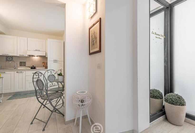 بنسيون La Buona Stella Rooms   City Centre