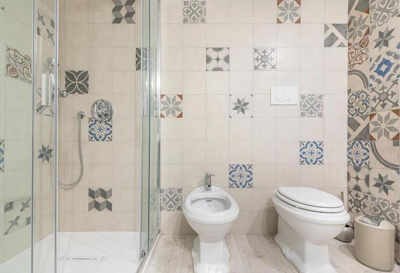 بنسيون La Buona Stella Rooms   City Centre