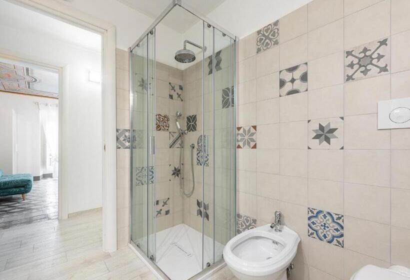 بنسيون La Buona Stella Rooms   City Centre