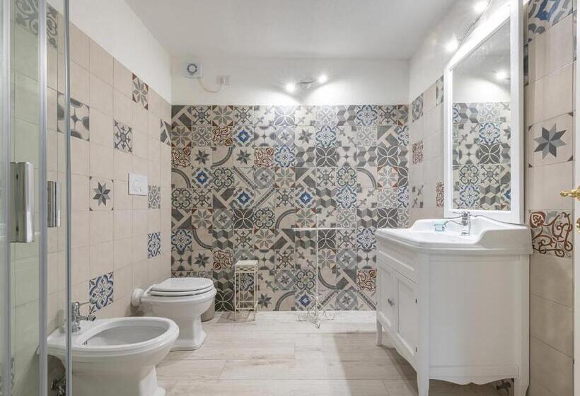 بنسيون La Buona Stella Rooms   City Centre