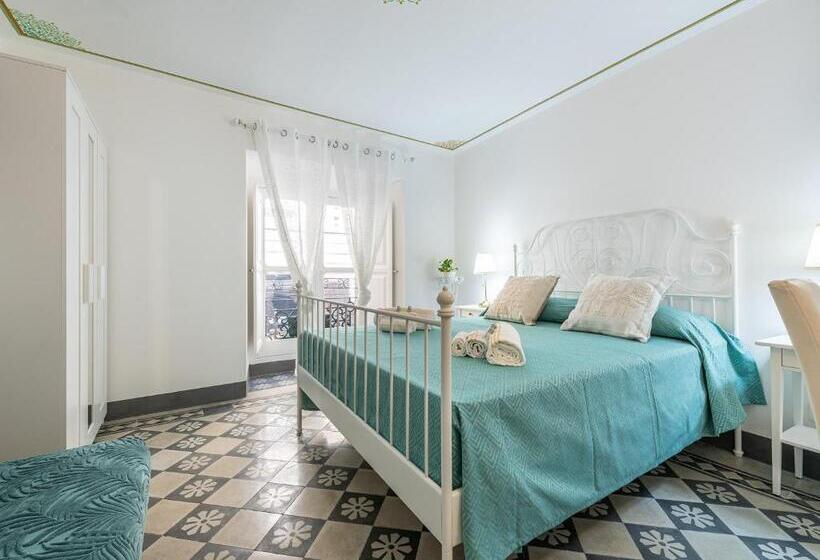 بنسيون La Buona Stella Rooms   City Centre